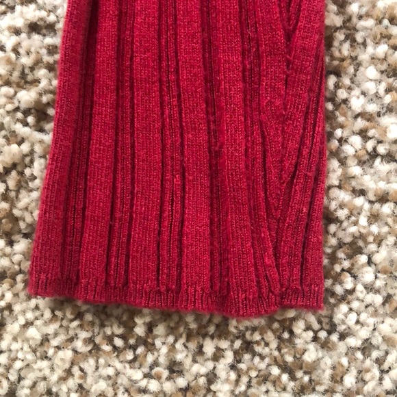 i.e. Petite Women’s XL Red Sweater - Picture 4 of 9